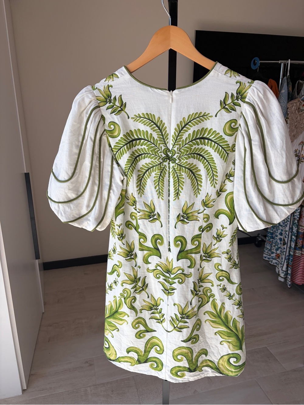 Farm Rio: Off-White Milani V Neck Mini Dress - Picture 8 of 12